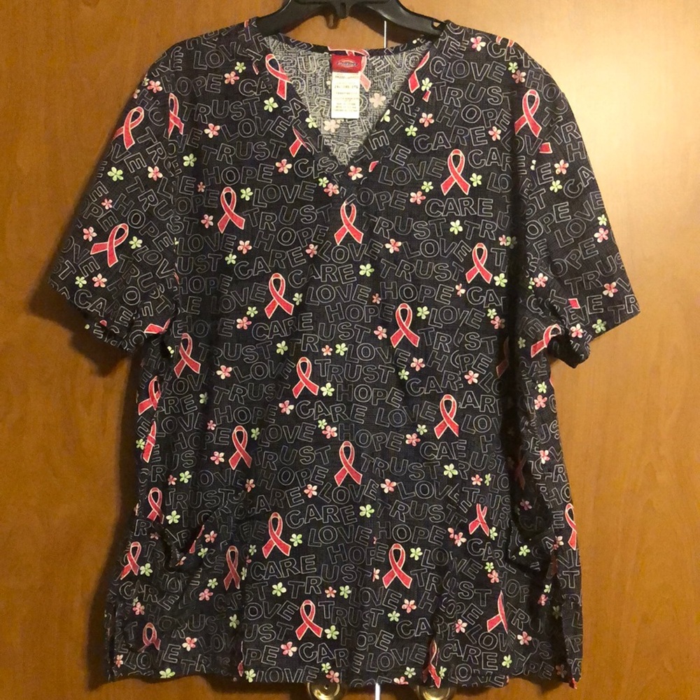 Breast Cancer Awareness Scrub Top. 2X Black and Pink Ribbons